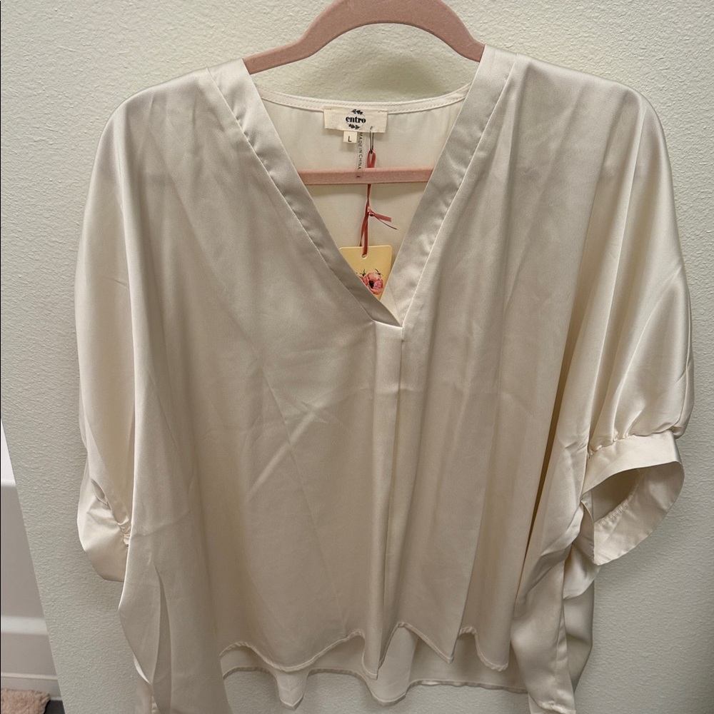 Metro Cream V-Neck Blouse